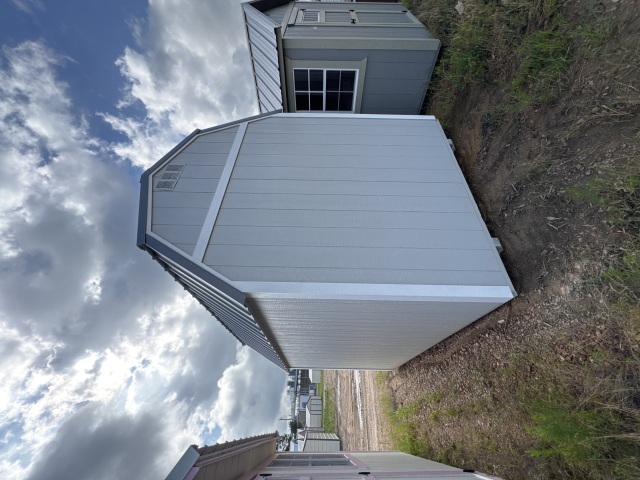 Side Lofted Barn - 8x12