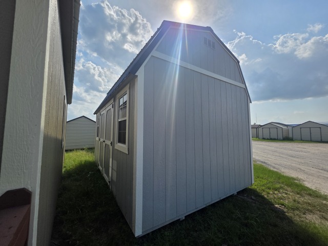 Side Lofted Barn - 10x16