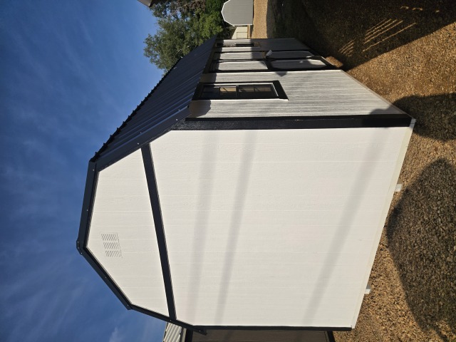 Side Lofted Barn - 10x20