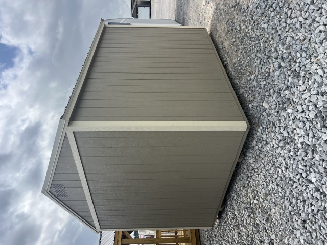 Utility Xtra Height - 10x12