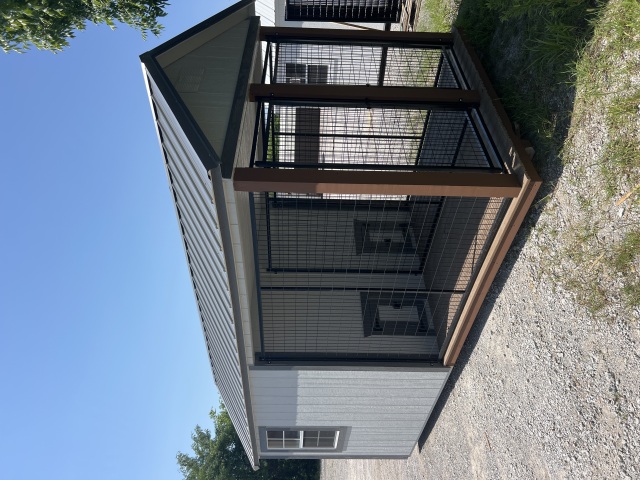 Dog Kennel - 8x16