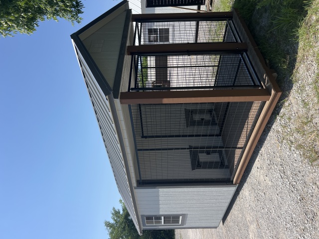 Dog Kennel - 8x16
