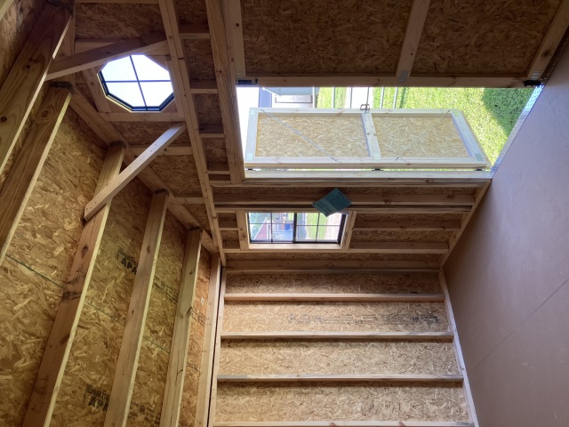 Side Gable Utility - 10x16