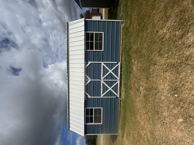 Side Lofted Barn - 10x20