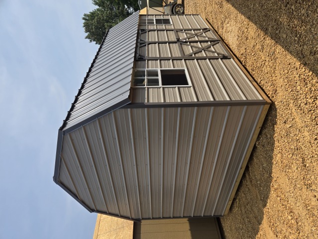 Side Lofted Barn - 10x16