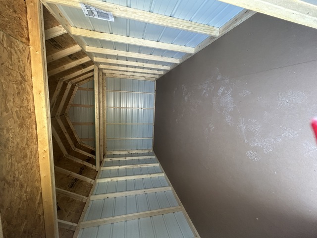 Lofted Barn - 10x16