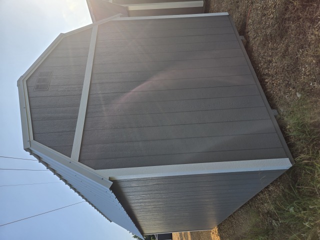 Side Lofted Barn - 10x16