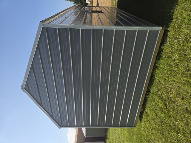 Utility Xtra Height - 10x20