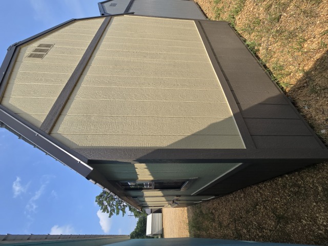 Side Lofted Barn - 10x20