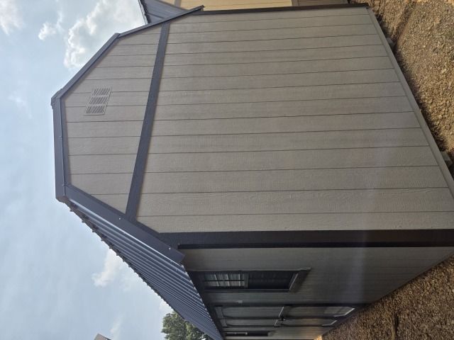 Side Lofted Barn - 10x20