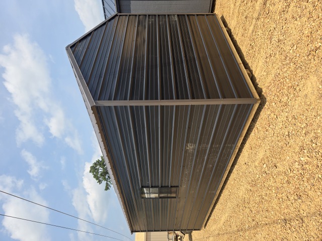 Utility Xtra Height - 10x20