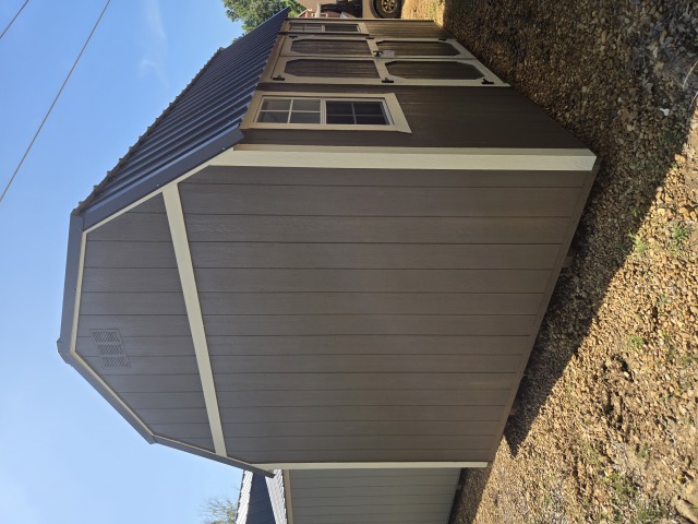 Side Lofted Barn - 10x16