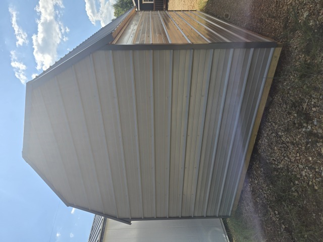 Side Lofted Barn - 10x16
