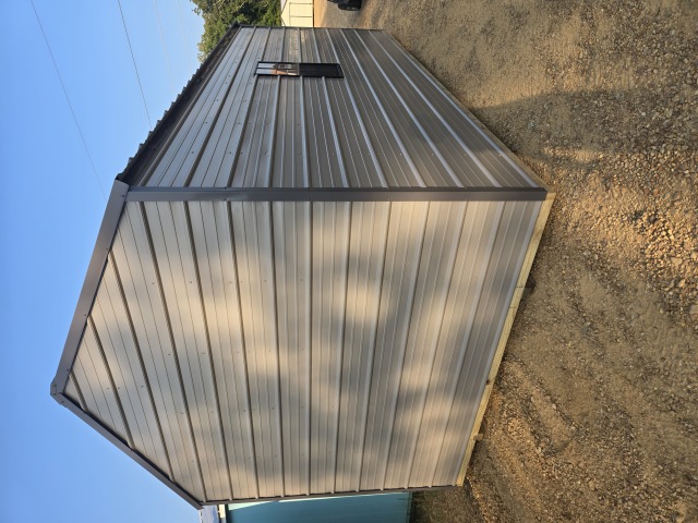 Utility Xtra Height - 10x20