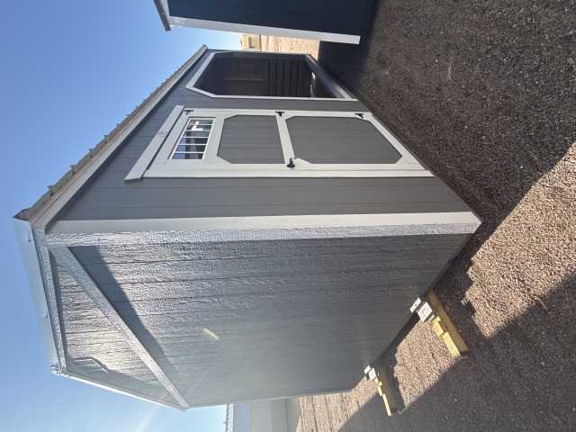 Animal Shelter /w Tack Room - 12x20