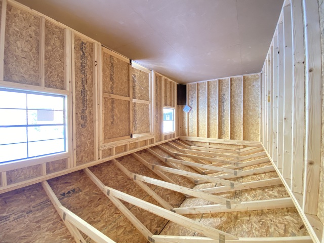 Side Utility - 10x20