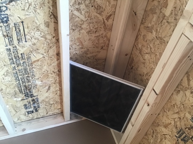 Side Utility - 10x16