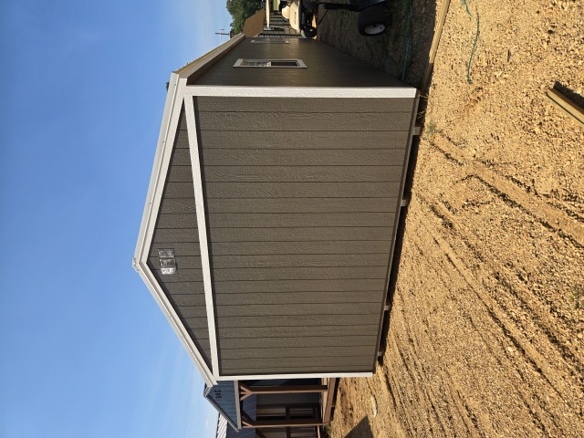 Side Utility - 14x36