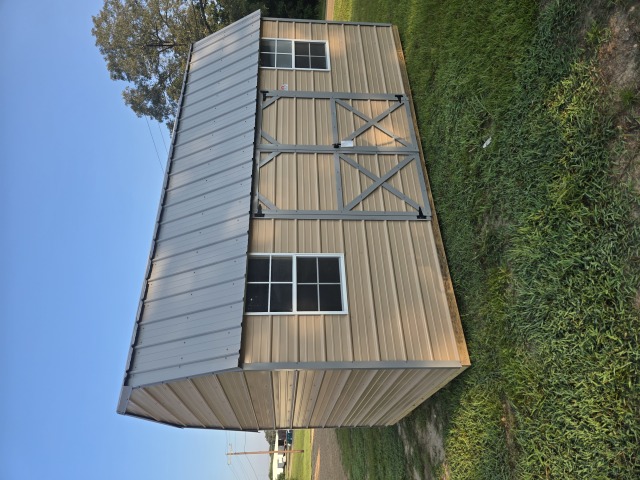 Side Lofted Barn - 10x16