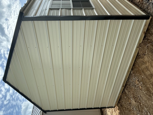 Side Utility - 10x16