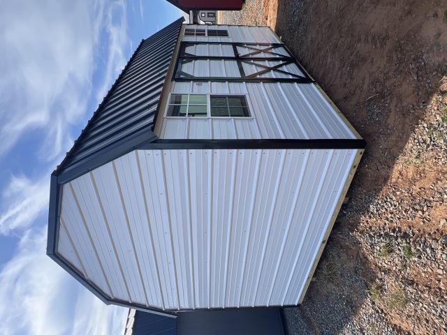 Side Lofted Barn - 10x16