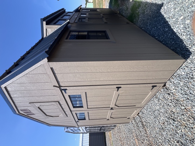 Side Lofted Barn - 10x20