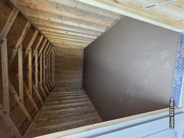 Utility Xtra Height - 12x20