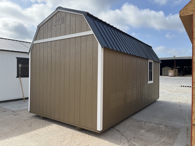 Lofted Barn - 10x20