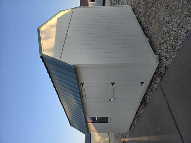 Side Lofted Barn - 12x16