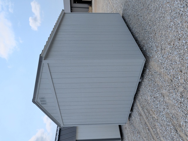 Utility Xtra Height - 10x12