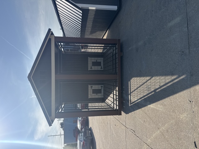 Dog Kennel - 8x16