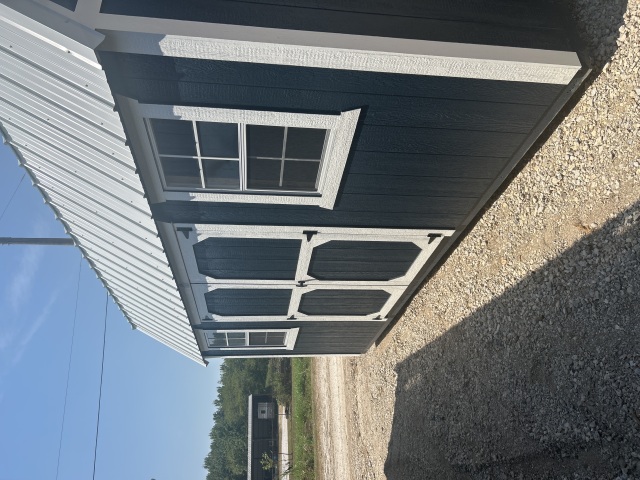 Side Lofted Barn - 10x16
