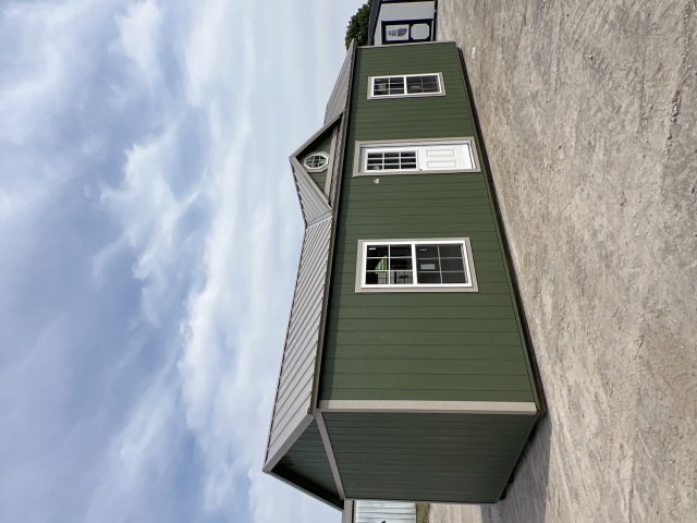 Side Utility - 12x32