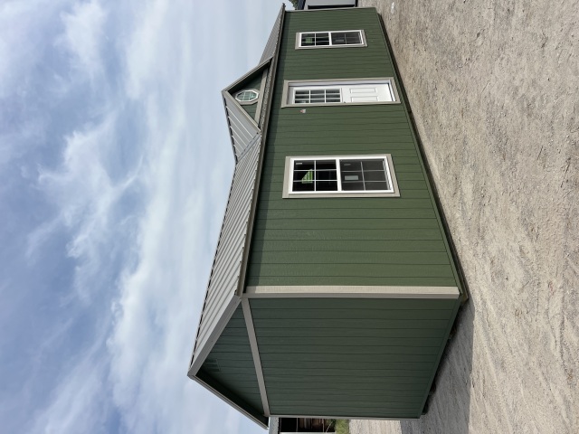 Side Utility - 12x32