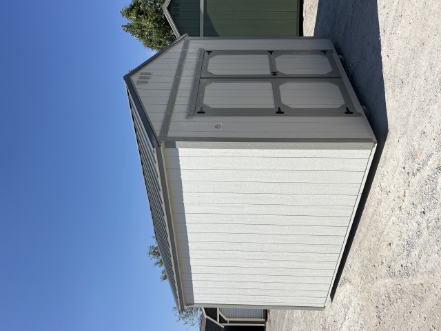 Utility Xtra Height - 10x12