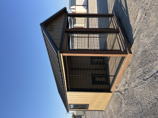 Dog Kennel - 8x16