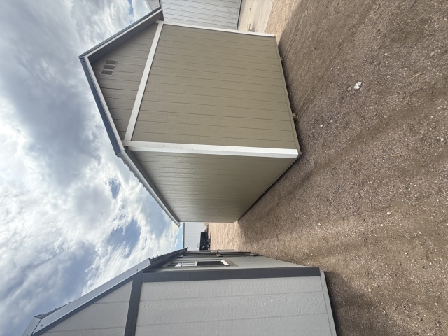 Side Utility - 10x20