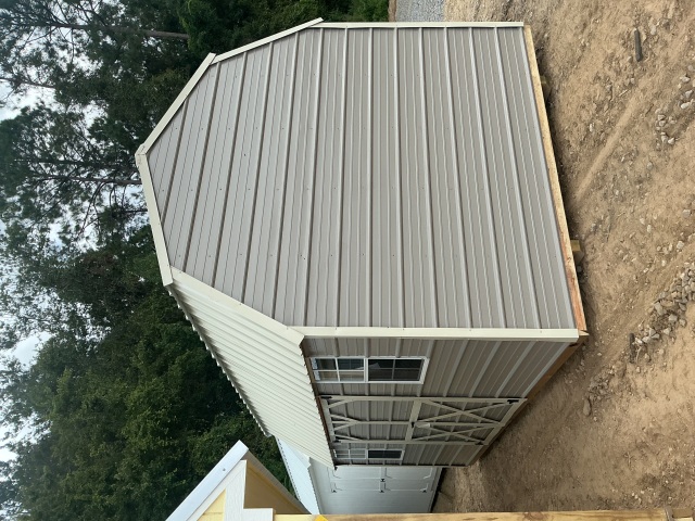 Side Lofted Barn - 10x16