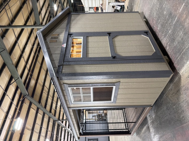 Dog Kennel - 8x12