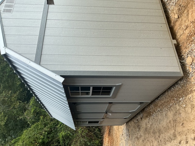 Side Lofted Barn - 10x16