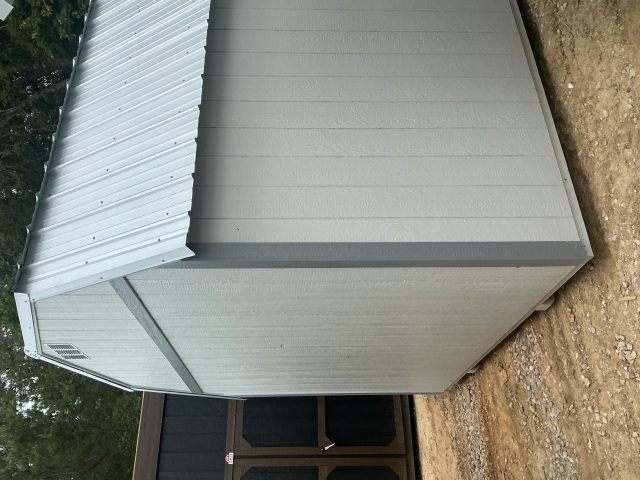 Side Lofted Barn - 10x16