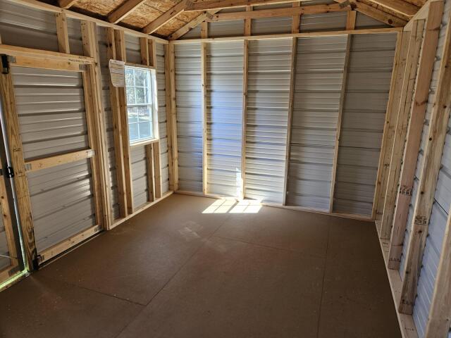 Side Utility - 10x16