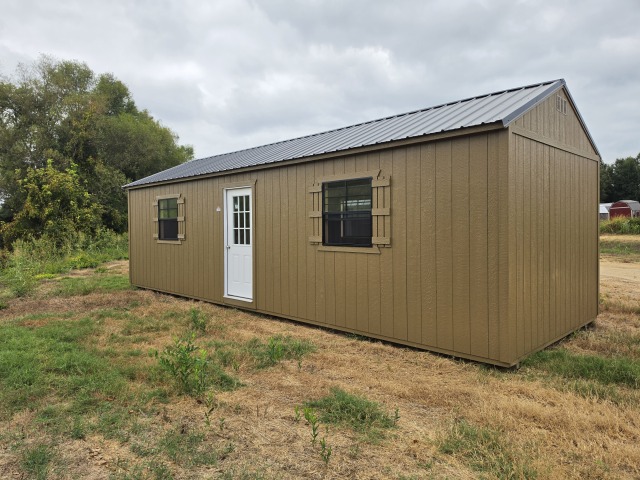 Side Utility - 12x32