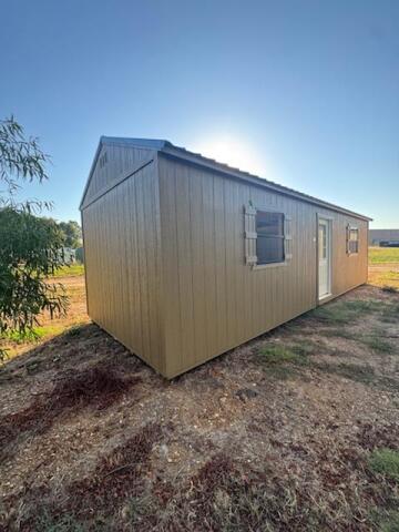 Side Lofted Utility - 12x32