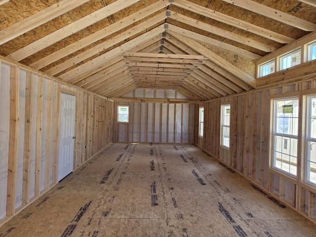 Side Utility - 16x46