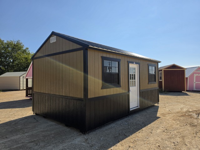 Side Utility - 12x20