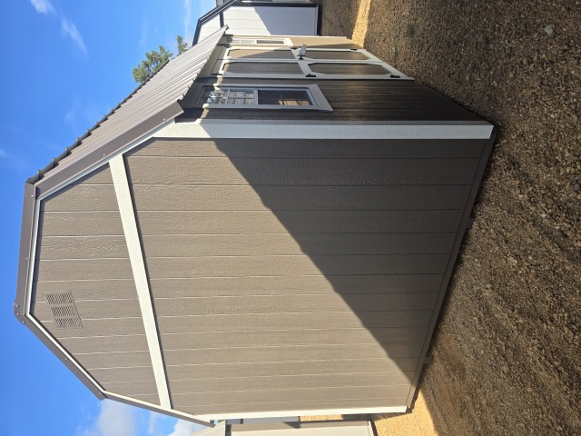 Side Lofted Barn - 10x16