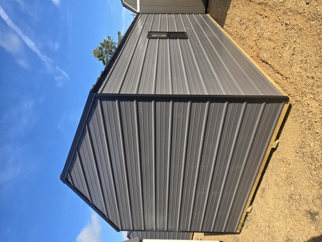 Utility Xtra Height - 10x20