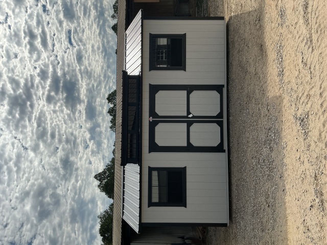 Side Utility - 10x20