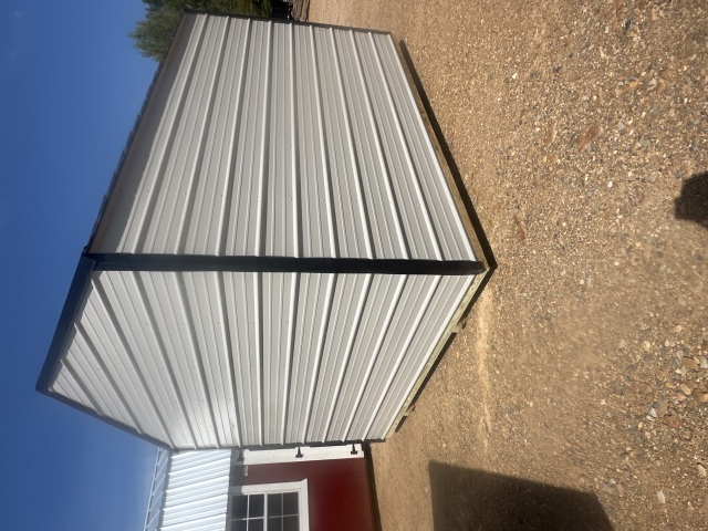 Utility Xtra Height - 10x12